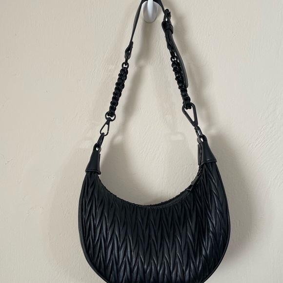 Aldo Black Woven Mini Bag with Adjustable Shoulder Strap - Picture 4 of 9